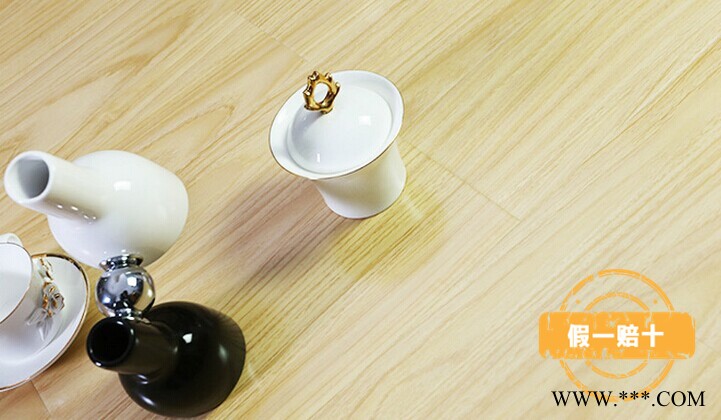 供應(yīng)仿實(shí)木復(fù)合地板 低價(jià)火熱售賣強(qiáng)化地板