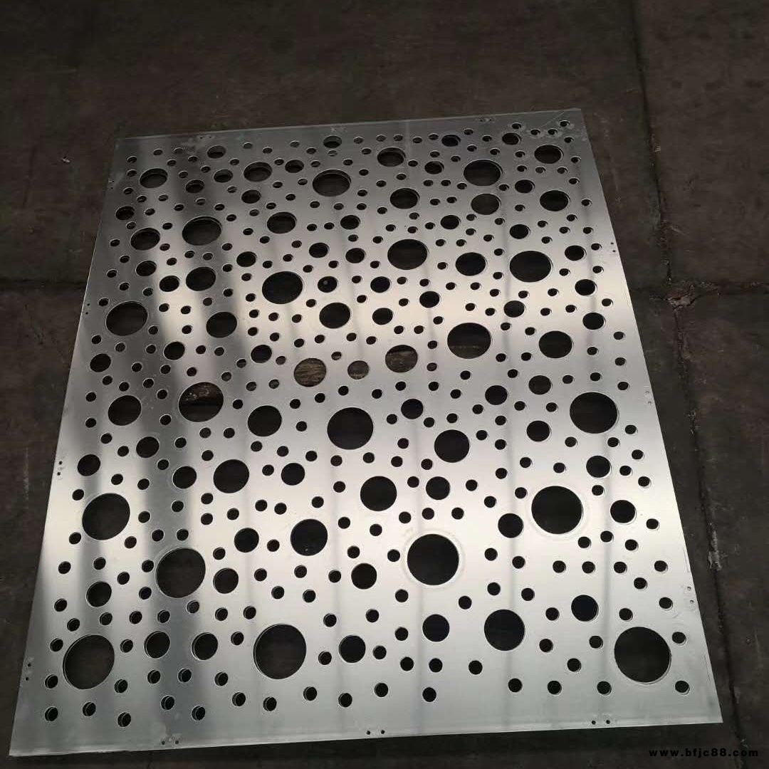 塞北沖孔網廠實體工廠生產 鐵板沖孔網 ,不銹鋼沖孔板 ,吊頂裝飾洞洞板,裝飾板等