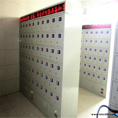 彩屏礦燈充電柜   九天礦業(yè)設(shè)備供應(yīng)彩屏礦燈充電柜    自動兼容礦燈型號充電功能隱藏電子鎖