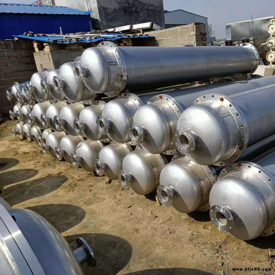 鵬達(dá)供應(yīng)多種型號(hào)噴淋式冷凝器 高壓冷凝器 石墨烯冷凝器