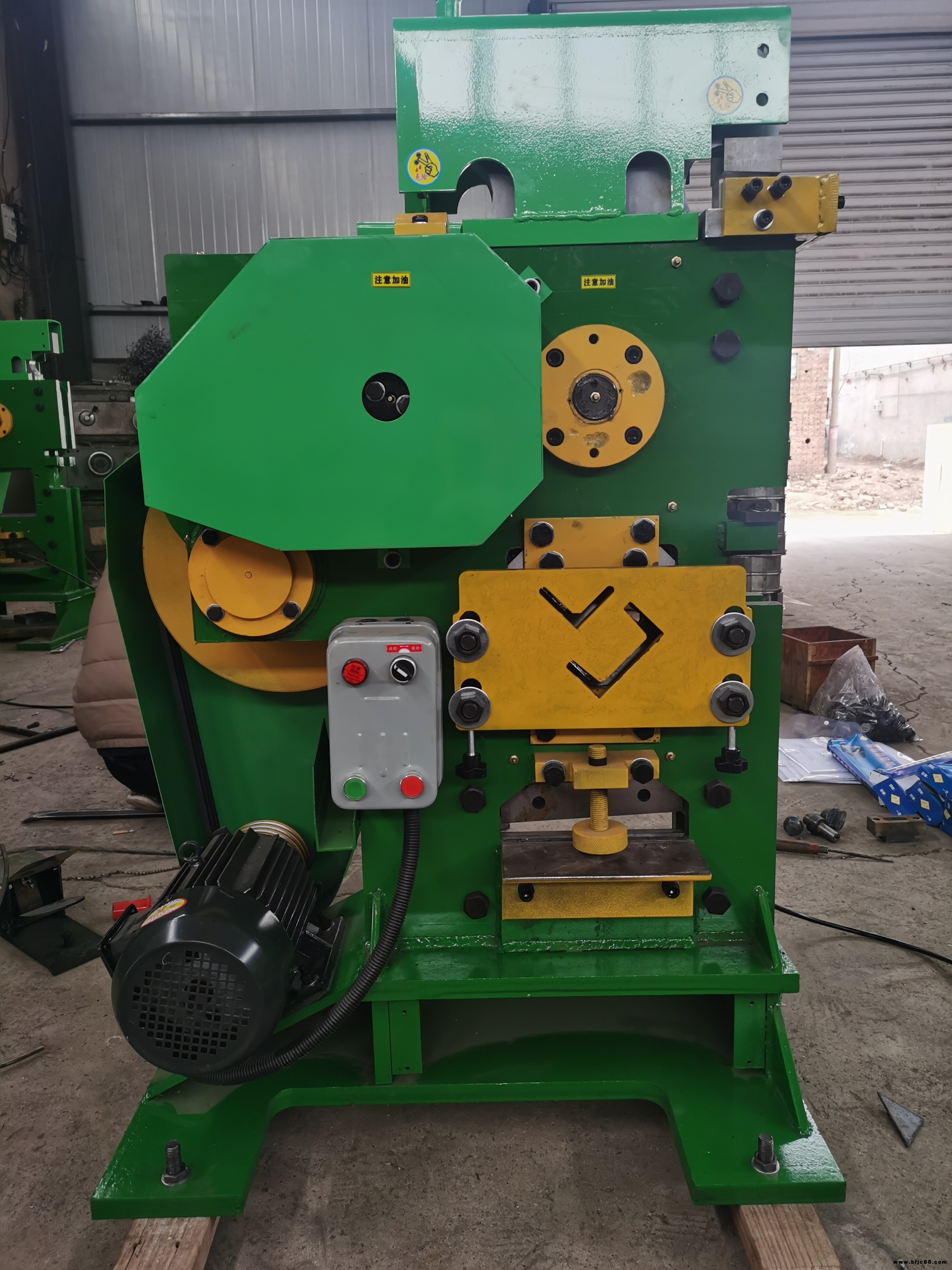 百博機械 QA32-8B型液壓沖剪機 可定制角鋼沖剪機廠家直銷