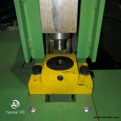 數(shù)控聯(lián)合沖剪機(jī) 槽鋼剪切機(jī) 角鋼角鐵沖剪機(jī) 槽鋼切斷機(jī)