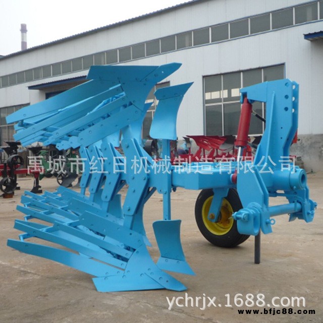 液壓柵條犁 專業(yè)生產(chǎn)優(yōu)質(zhì)農(nóng)用機械 液壓翻轉(zhuǎn)犁 重型鏵式犁 1LFT-450紅日機械 液壓柵條翻轉(zhuǎn)犁 鏡面犁
