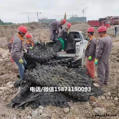 內(nèi)蒙炮被鋼絲輪胎炮被規(guī)格廠家批發(fā)爆破飛石防護(hù)毯炮被爆破炮被可定制鋼絲輪胎土1