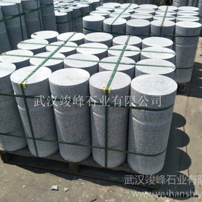 咸寧石柱子直徑20公分，路障石球批發(fā)，咸寧擋車石柱子價(jià)格，優(yōu)質(zhì)供應(yīng)商竣峰石業(yè)