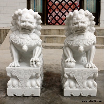 石雕獅子廠家 定制門口石獅子 石雕動(dòng)物 青石獅子價(jià)格