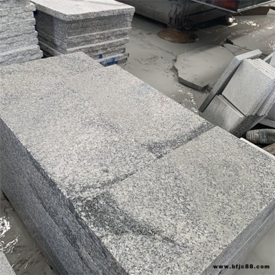 長(zhǎng)期提供花崗巖路緣石 路緣石磨光 路沿石供應(yīng) 質(zhì)量上乘