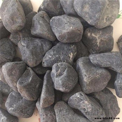 廠家供應(yīng)過濾礫石 路沿石 黑色鵝卵石 鋪路裝飾鵝卵石