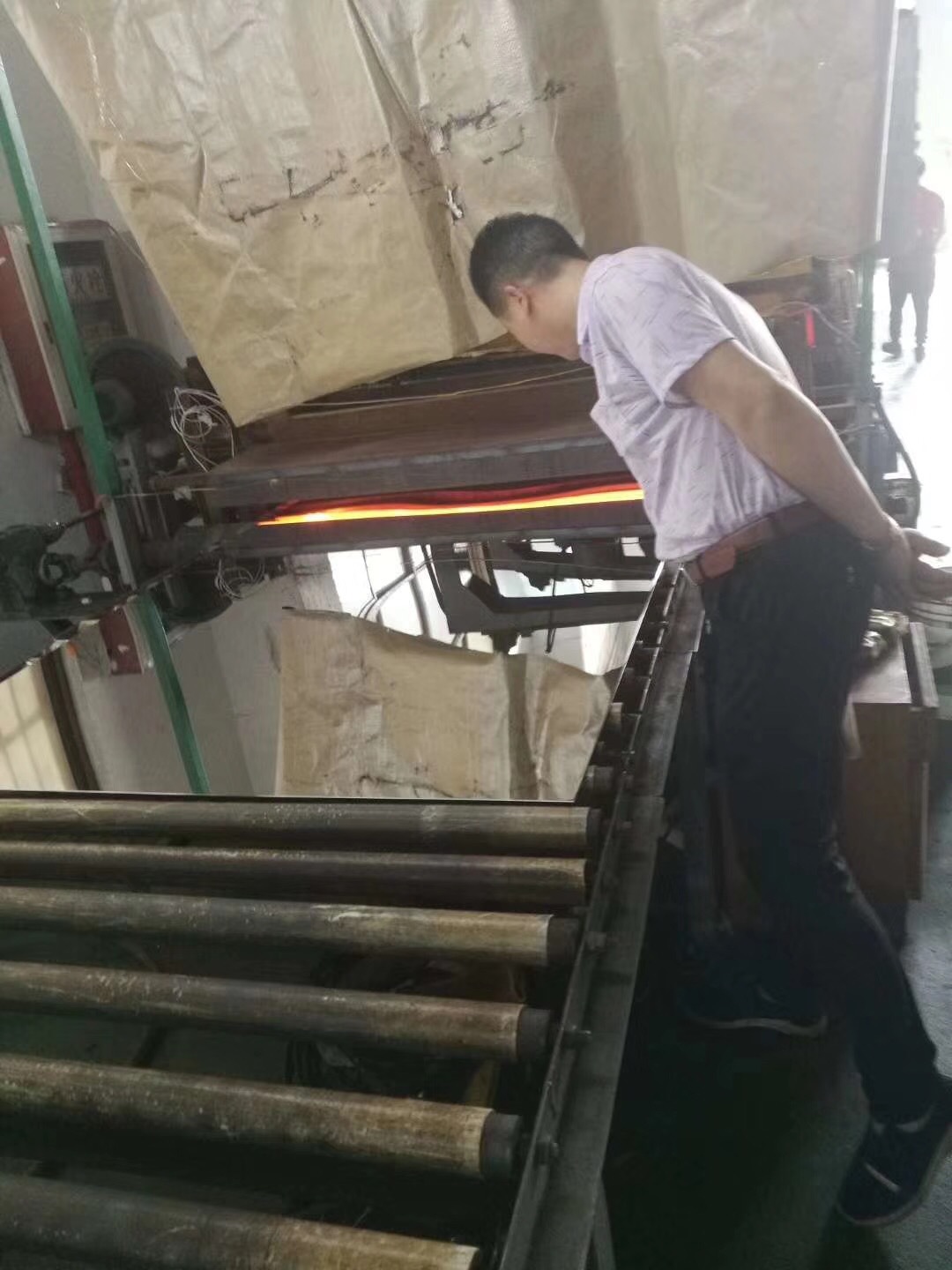 專業銷售304不銹鋼板材 不銹鋼裝飾板 1.2mm不銹鋼板大量現貨示例圖2
