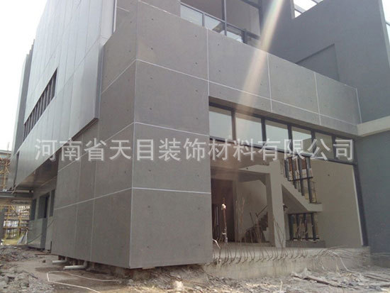 河南商丘廠家供應(yīng) 新型 歐式 防水防火 護墻板 清水混凝土掛板示例圖7