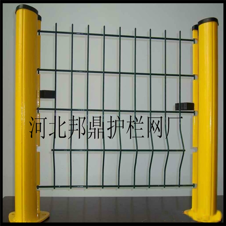 邦鼎角鐵防護網 高速公路護欄網 小區綠化圍墻防護 角鋼護欄網