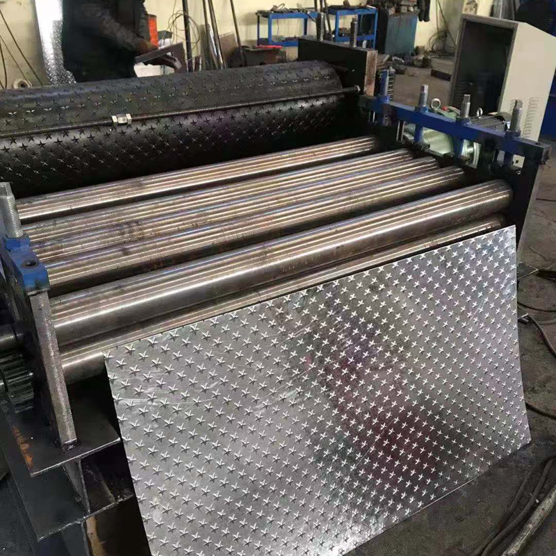 3mm防滑板壓花機 扁鋼壓花機 鑫威達 大量出售 行情價格