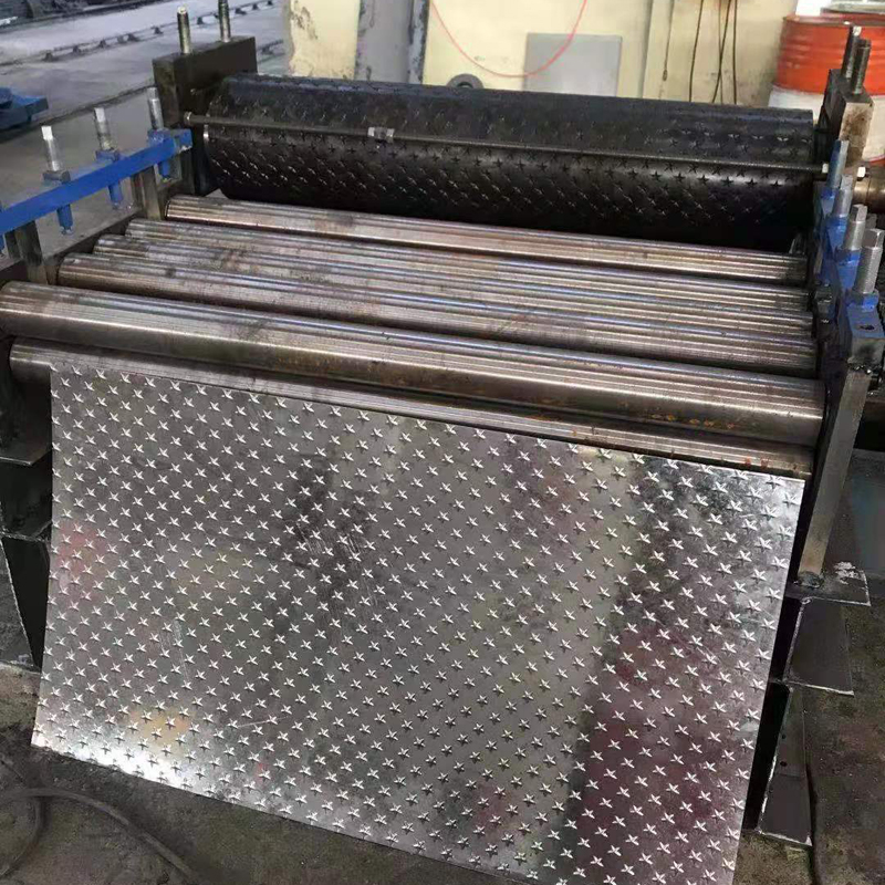 3mm防滑板壓花機 扁鋼壓花機 鑫威達 大量出售 行情價格