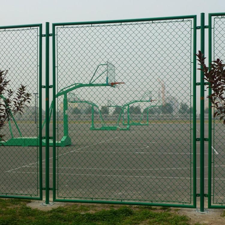 網球場圍網施工 球場圍網安裝 泰億 球場鋼絲圍網 性能穩定