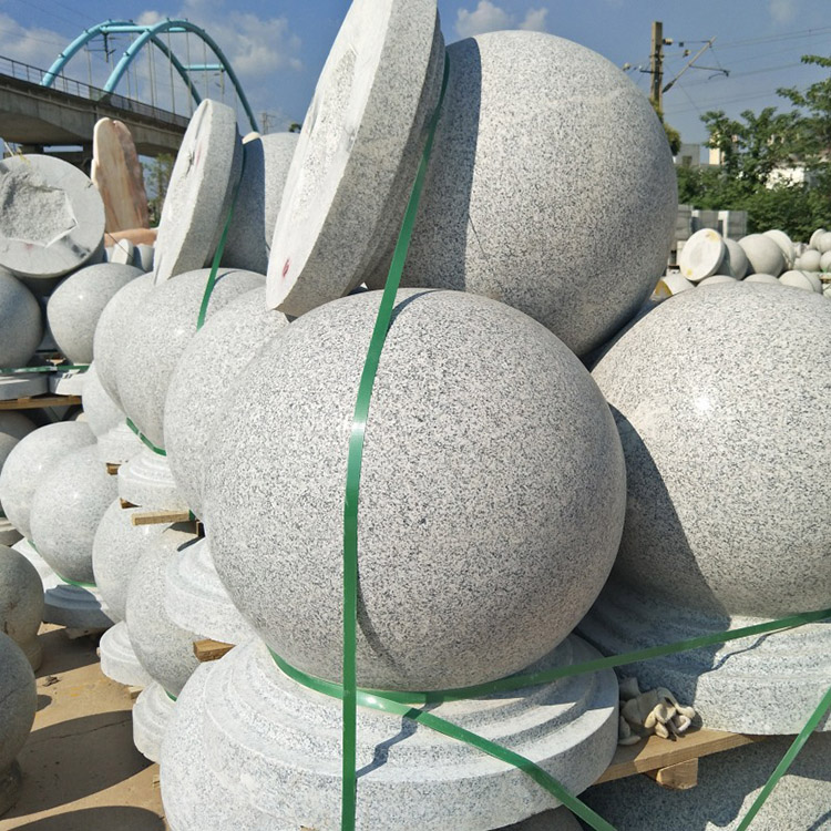 廣場(chǎng)擋車(chē)石球 公園路障石墩 大小花崗巖圓球 竣峰石業(yè)