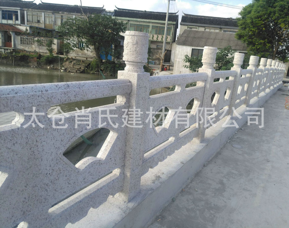 專業供應仿石雕花欄桿 河堤混凝土欄桿 交叉型混凝土欄桿示例圖8