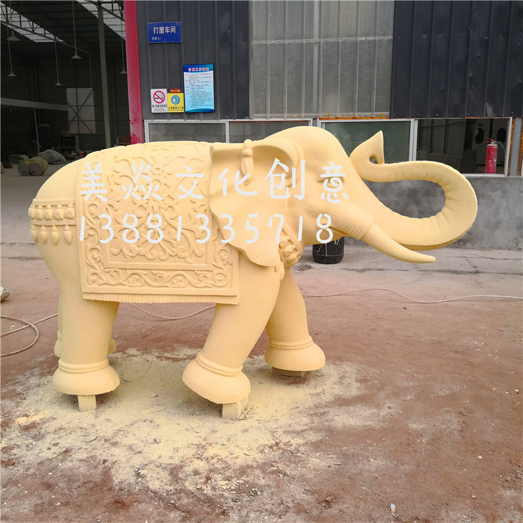 廠家定做各類仿砂巖大象玻璃鋼雕塑 園林景觀房地產大象雕塑擺件示例圖1
