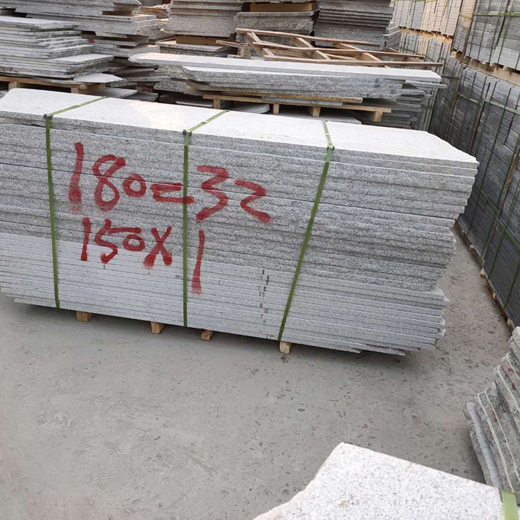 荔枝面芝麻灰花崗巖批發價 裝修用芝麻白花崗巖 規格齊全