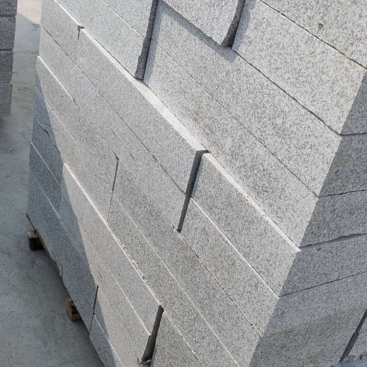 芝麻灰燒面花崗巖供應廠家 建筑用芝麻灰花崗巖 性價比高