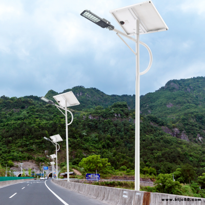 太陽(yáng)能路燈 四川巴中10米路燈庭院燈