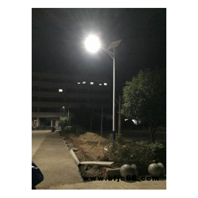 廣元小區公園太陽能路燈廠家，廣場景觀庭院燈價格，高桿4米5米6米太陽能路燈直銷 奕涵照明