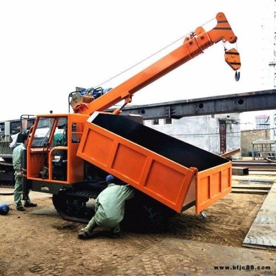 德信履帶式起重機(jī) 工程橡膠履帶運(yùn)輸車 礦山底盤履帶自卸車
