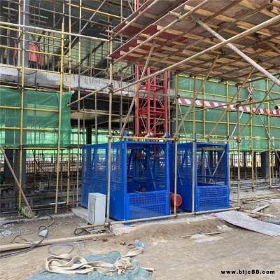 建筑施工升降機供應工地SS1T/1T建筑施工物料提升機 物料提升機廠家 一柱兩吊工地貨梯 單柱雙籠升降機