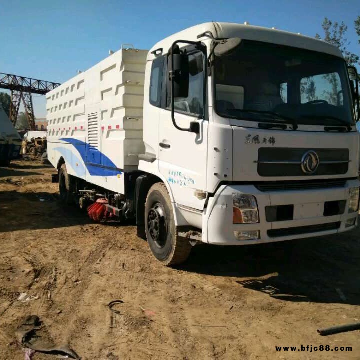 二手大型東風清掃車   二手中聯(lián)重科   掃路車   場區(qū)清掃   清掃車  二手掃地車   二手設(shè)備廠家