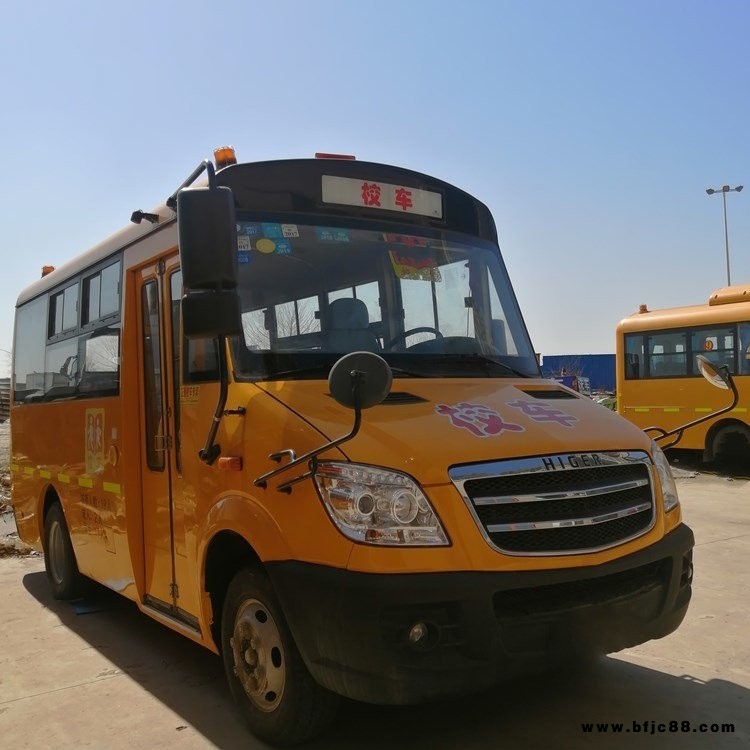 國四國五金龍帶空調校車 二手19座幼兒校車價格 全年供應