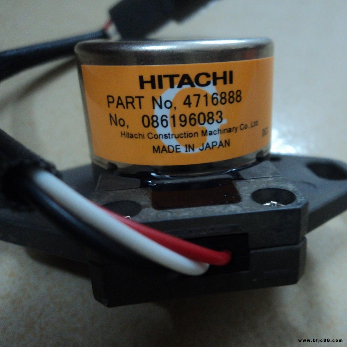 供應(yīng)Hitachi/日立EX200-3角度傳感器4716888、日立EX300液壓泵電磁閥、ZX470行走馬達(dá)