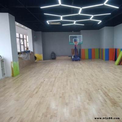 羽毛球館運動地板  室內木地板 單龍骨運動地板 方體體育地板