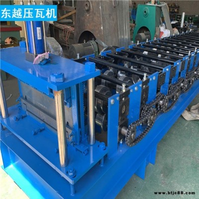工程圍擋板設(shè)備 東越壓瓦機 龍骨圍擋板設(shè)備 圍擋板機器