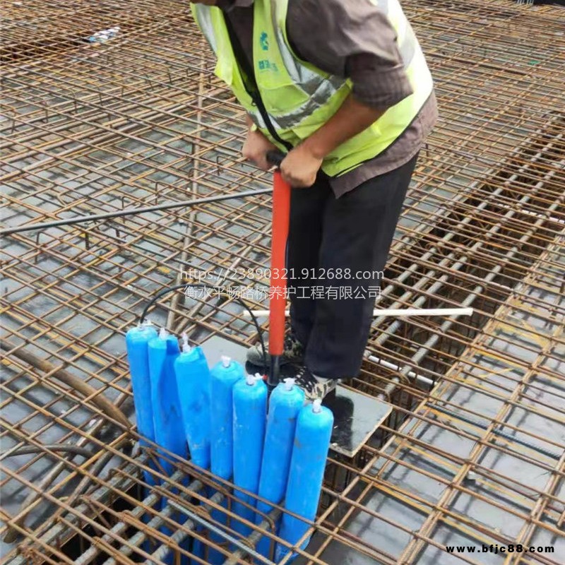 資陽專業(yè)后澆帶攔茬隔斷氣囊充氣夾網(wǎng)棒 梁頭隔斷氣囊 平暢塑膠