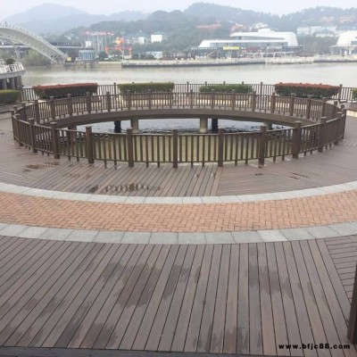 上海臨港新區別墅庭院改造木塑地板塑木地板上門安裝園林長廊改造戶外上海木塑地板