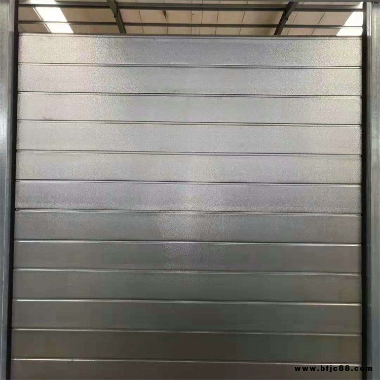 國威特 山東東營區(qū) 快速提升門廠家價格 工業(yè)提升門門板 出售