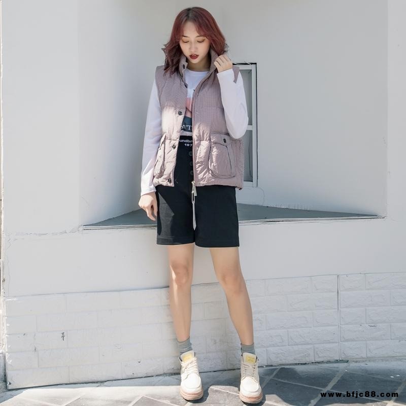芙蘭服裝批發網 2019冬款羽絨服 羽絨馬甲 女裝尾單批發