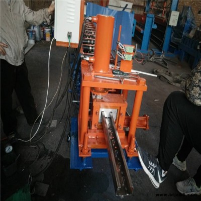 宏霖機械廠家直銷貨架機 蝴蝶孔立柱機貨架層板加強筋質量可靠