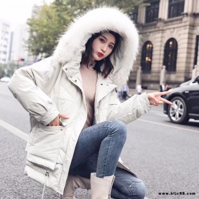 廣州外貿服裝批發市場 國色天香 摩多迦格 雨天國際 冬款羽絨服 羊絨大衣 品牌折扣女裝批發 尾貨批發 包調換