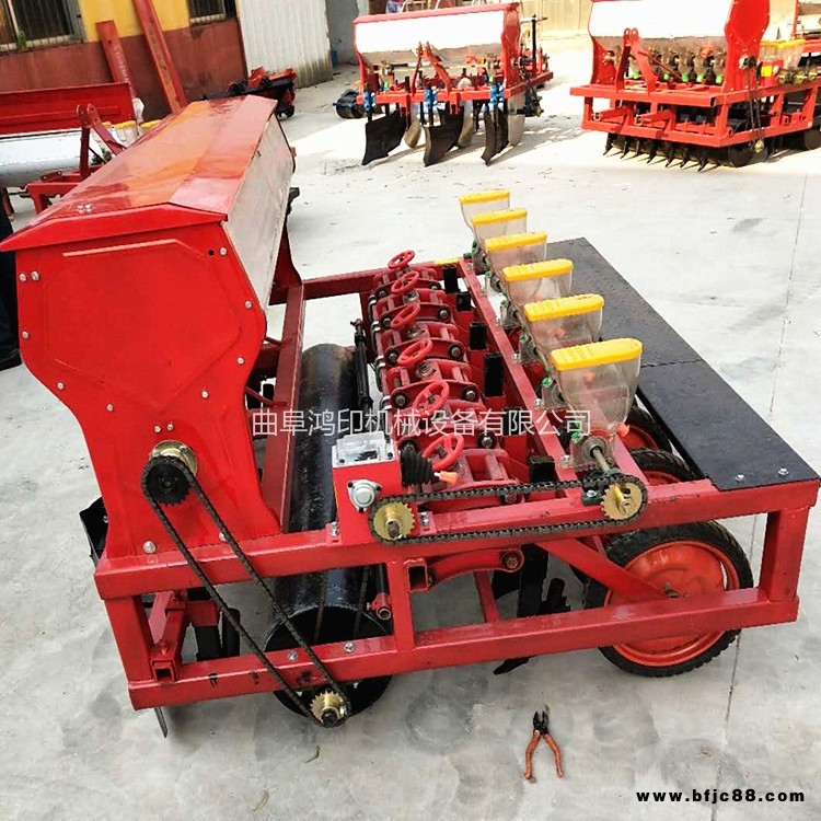云南藥材三七白鮮皮播種機 特殊型號可定做 拖拉機牽引式大型 率中藥材播種機