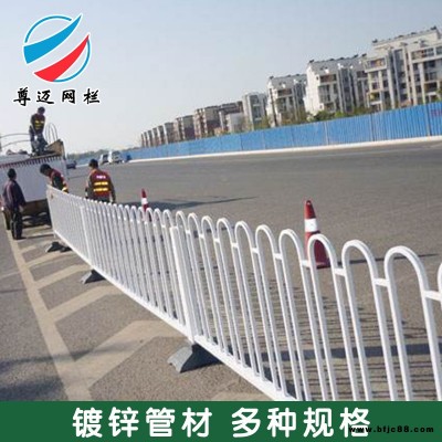 尊邁現(xiàn)貨公路市政護(hù)欄特殊可定制