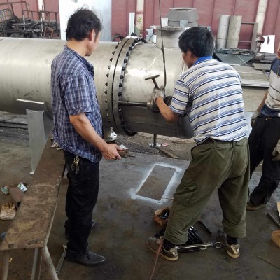 北京加熱冷卻工業烘干不銹鋼碳鋼冷凝氣氣高頻焊翅片管304導熱油換熱器蒸汽換熱器表冷器不銹鋼穿鋁片