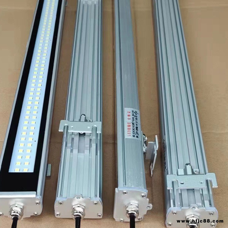 興億廠家供應(yīng)  型號(hào)齊全  機(jī)床防油防水工作燈 LED機(jī)床工作燈  數(shù)控防水照明燈  防爆旋轉(zhuǎn)工作燈