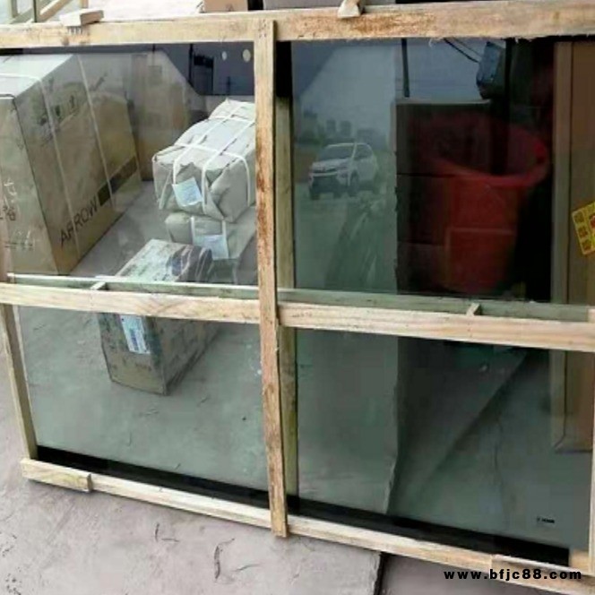 壓路機(jī)配件 徐工263前擋玻璃 徐工222J門玻璃  徐工膠輪壓路機(jī)全車玻璃 振動(dòng)壓路機(jī)玻璃 壓路機(jī)玻璃廠家