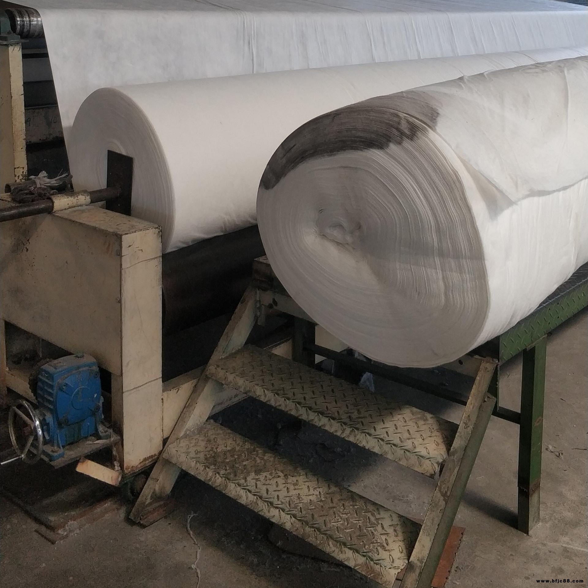 土工布批發   工程長絲工程布  土工布 一布一膜 防水防滲 防滲兩布一膜 復合土工膜 量大優惠