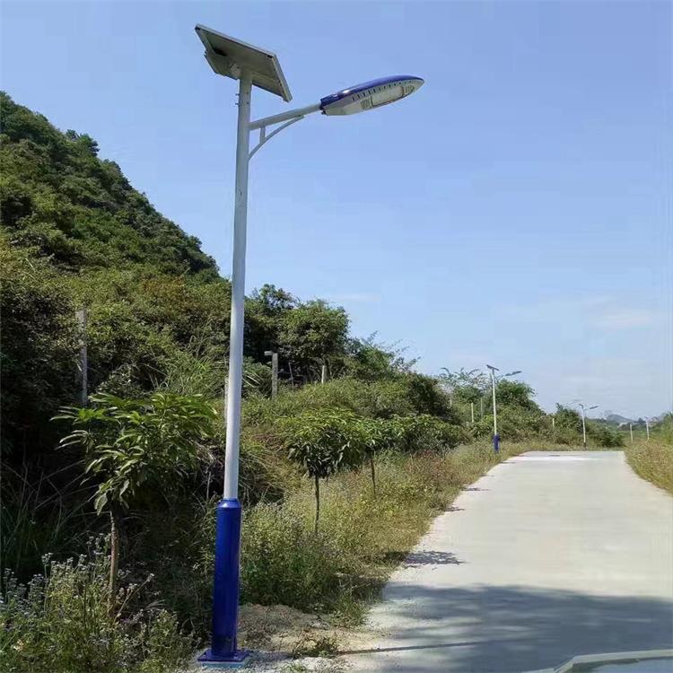 興諾光電秦皇島6米40w太陽能路燈配置LED太陽能路燈價格