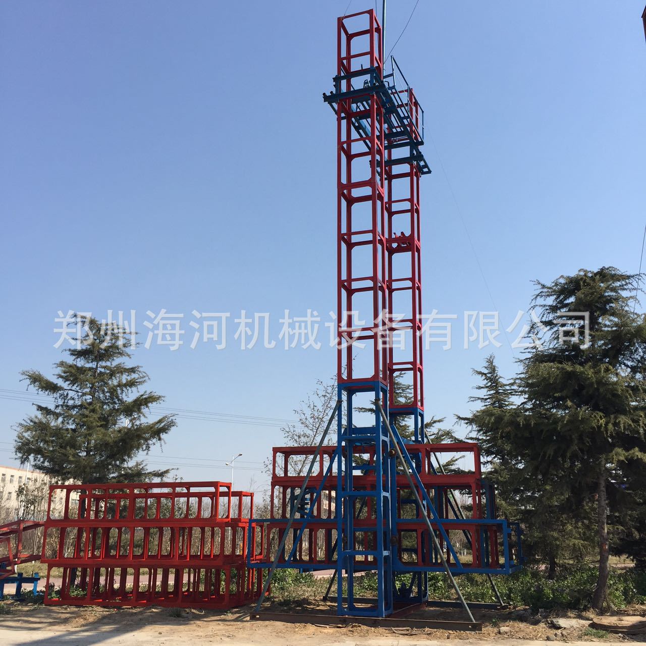 供應(yīng)福建泉州專用蓋房提料機 兩柱一籠升降設(shè)備 雙株單籠龍門架示例圖4