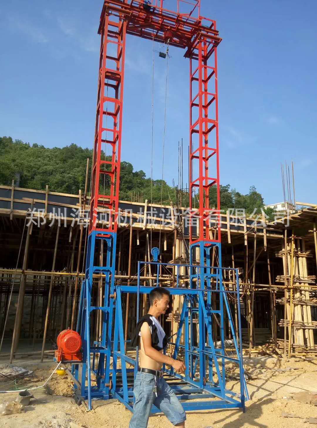 供應(yīng)福建泉州專用蓋房提料機 兩柱一籠升降設(shè)備 雙株單籠龍門架示例圖5