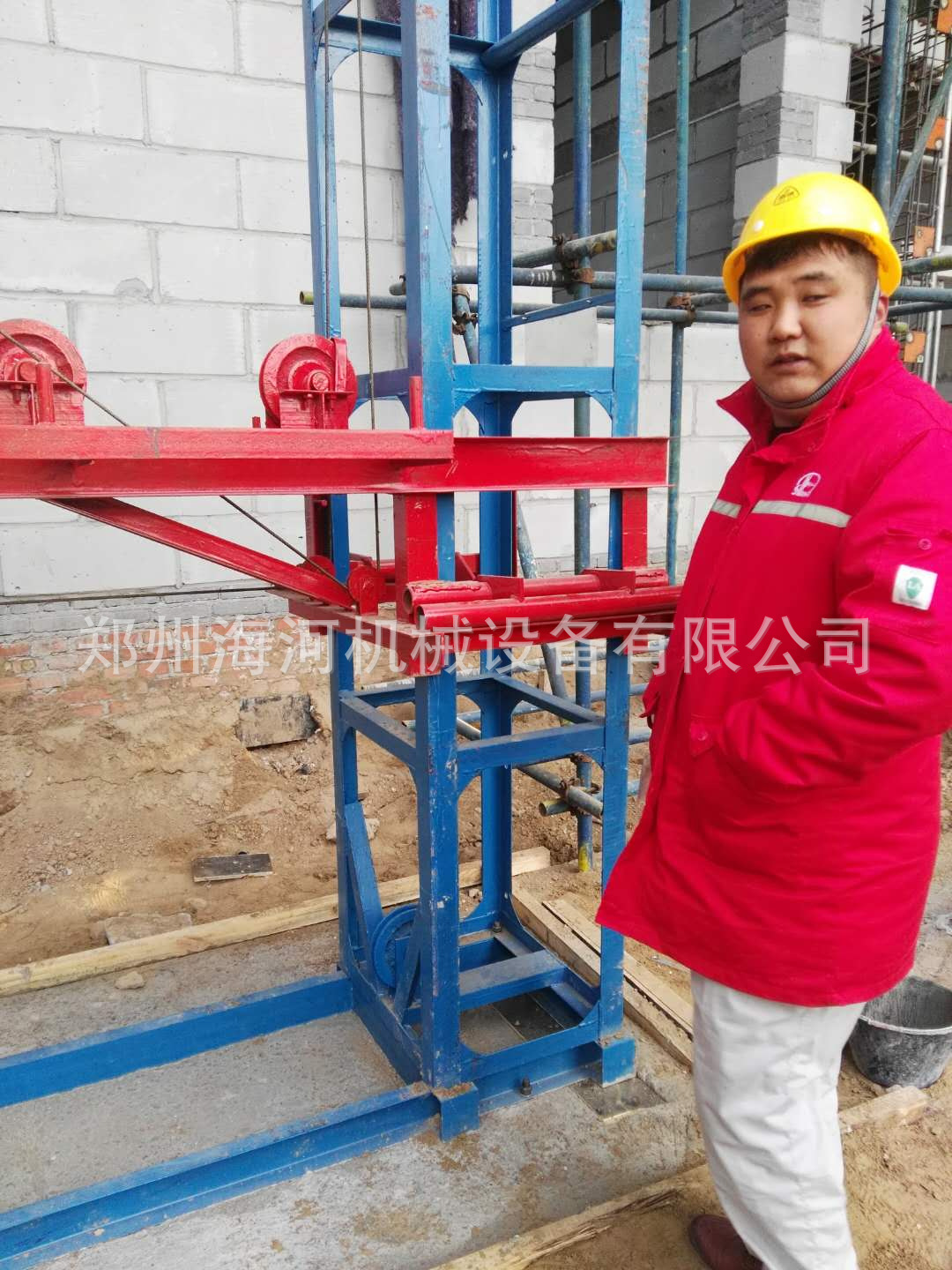 【2018】垂直高層建筑施工升降機(jī) 建筑工地用龍門吊物料提升機(jī)示例圖21