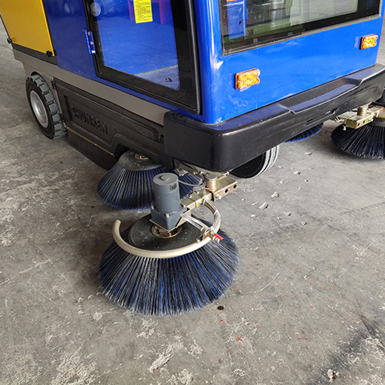 小區(qū)物業(yè)電動掃路車 倉庫物業(yè)環(huán)衛(wèi)清掃車 潤美 新款公路電動掃路車 定制廠家