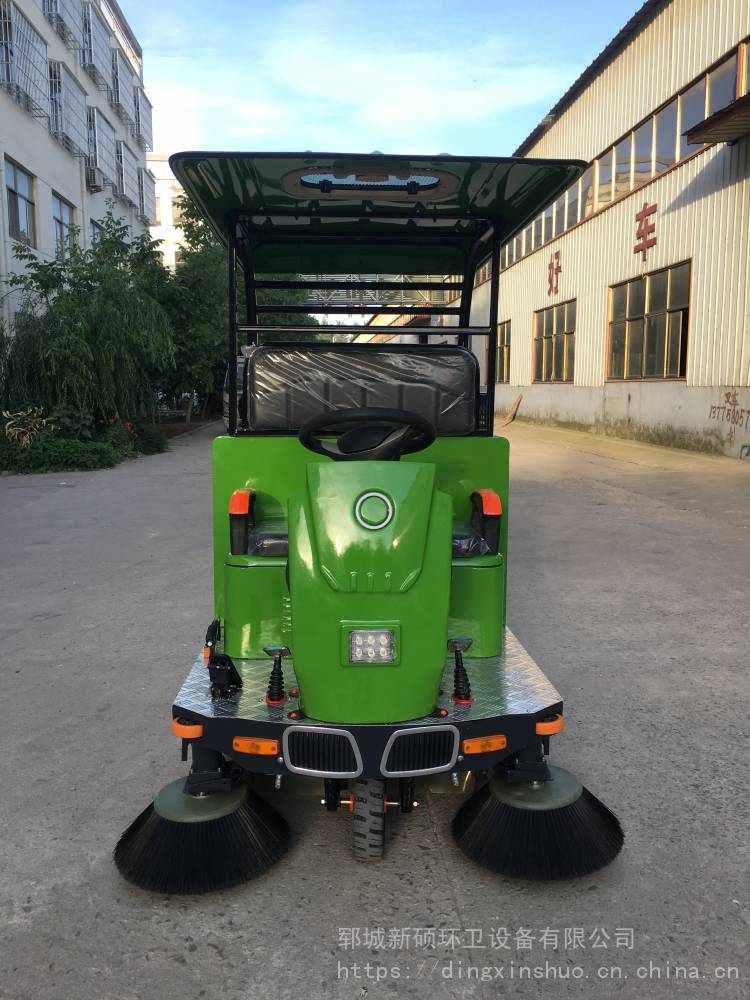 物業車庫商場清洗噴霧清掃車全封閉駕駛式環衛景區商場多功能清掃車電動清掃車
